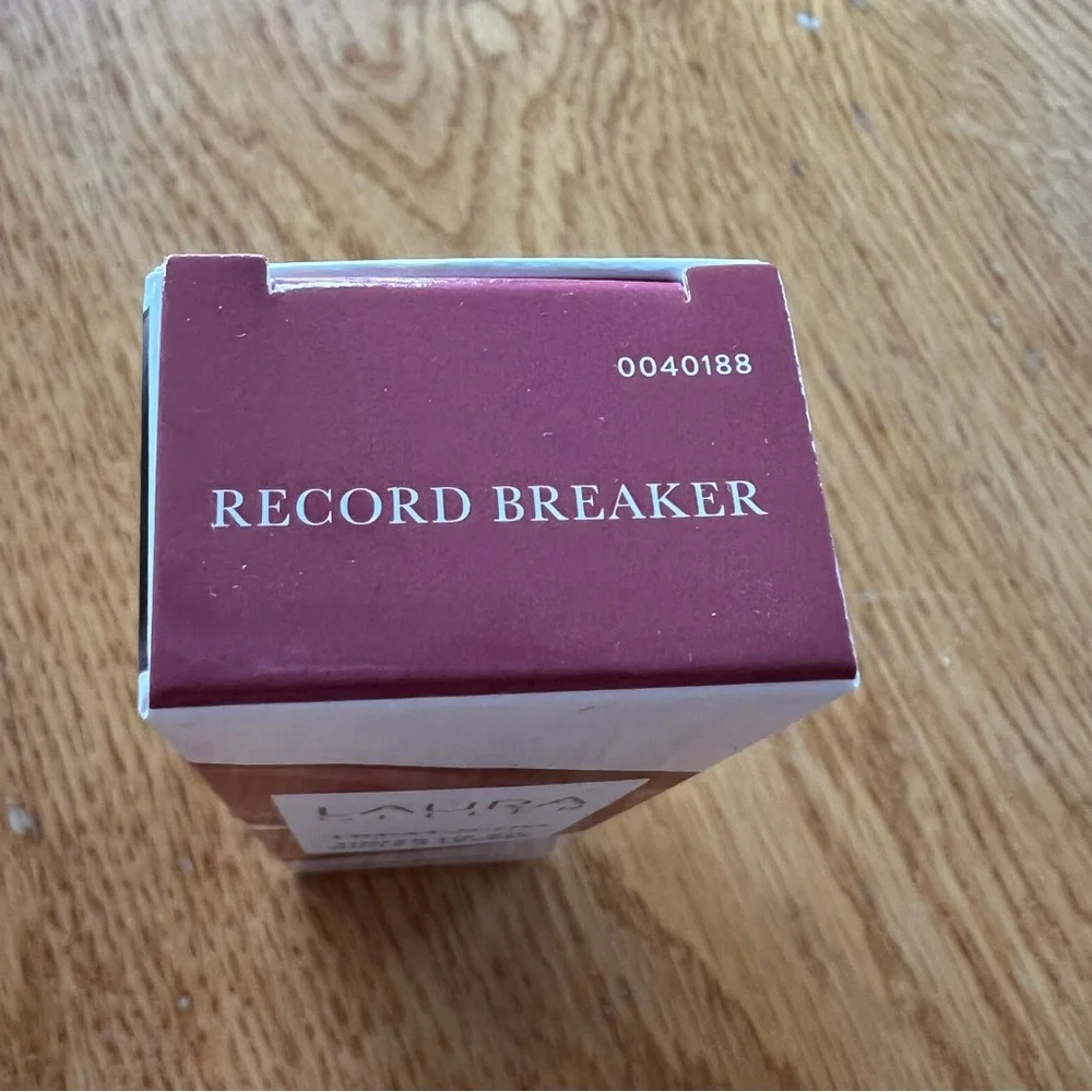Laura Geller TREAT-N-GO Tinted Lip Oil - Record Breaker- 13oz / 3.8ml New in box